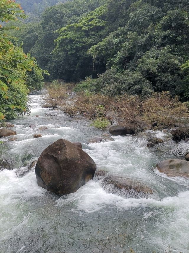 วัดเขาบรรจบ อ.มะขาม จ.จันทบุรี