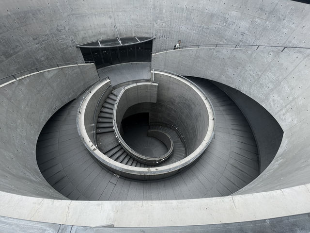Summer Magic in Osaka — 3 Nights of Light, Art & Hidden Corners