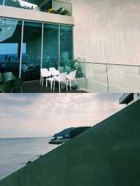 부산 바다를 한눈에 담은 코랄라니 카페의 여유