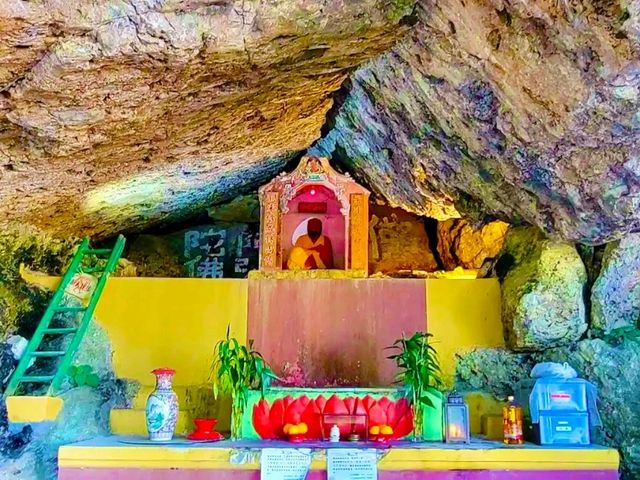 Castle Peak Monastery (Tsing Shan Monastery) – A Spiritual Escape Above the City Castle Peak Monastery (Tsing Shan Monastery) – A Spiritual Escape Above the City