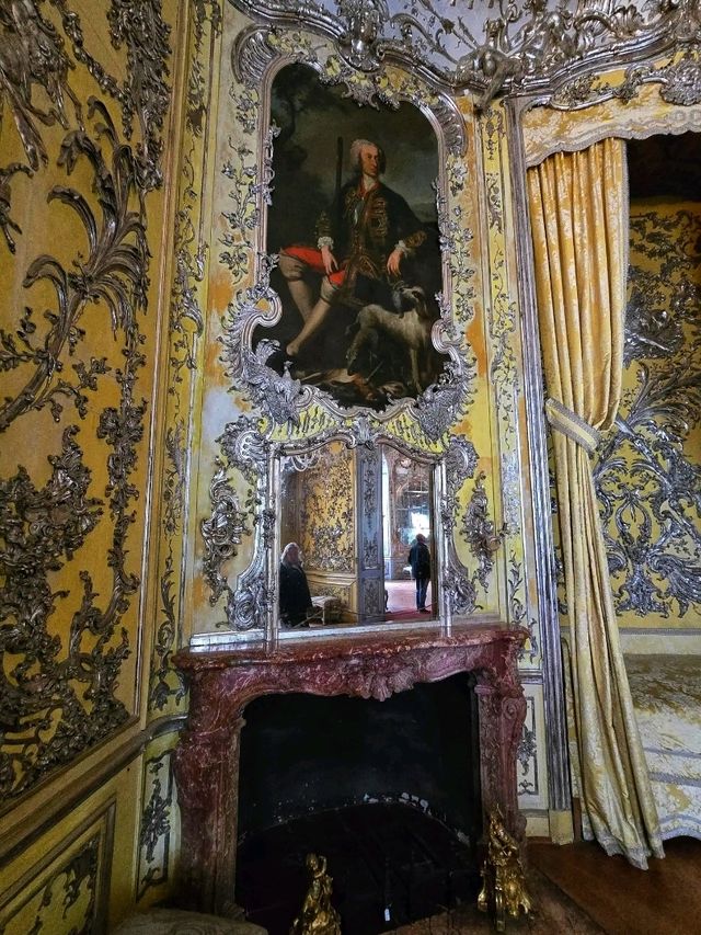 👑 Nymphenburg Palace – The Royal Charm of Munich