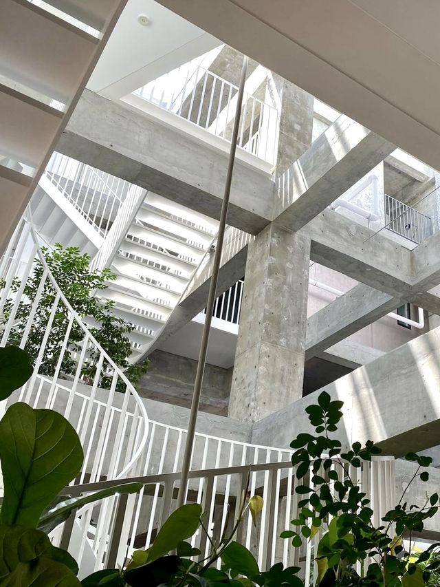 🍽️ Fine Dining Under the Atrium — The Lounge at SHIROIYA HOTEL