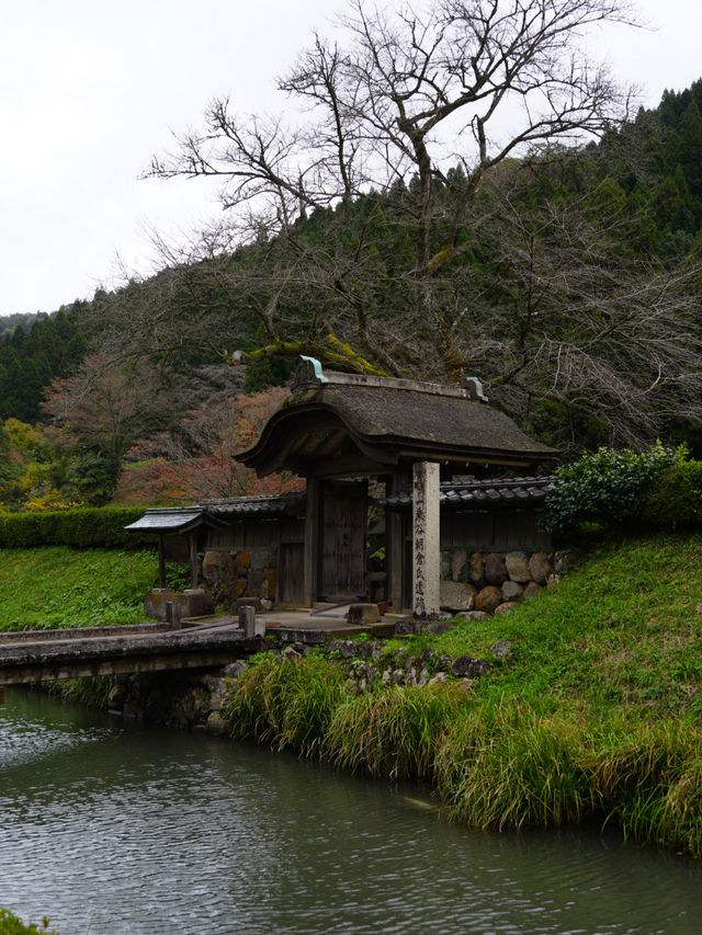 第５代当主朝倉義景が住んだ館の跡