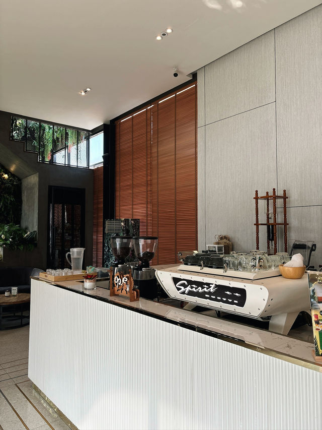 Coffee Time at The Coffee Lounge and Forest Café Coffee Time at The Coffee Lounge and Forest Café