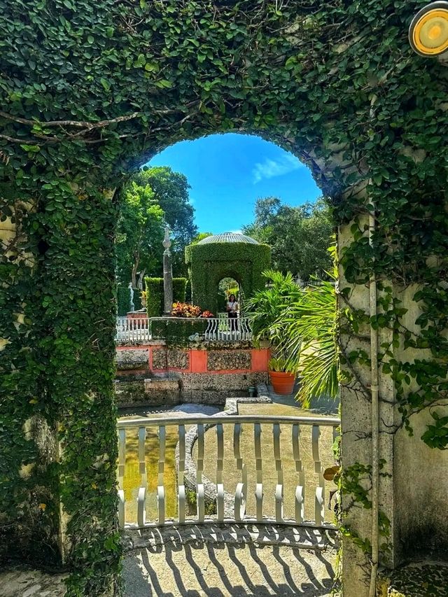 🌿✨ Vizcaya Museum & Gardens – Miami’s Timeless European Dream! 🌿✨ Vizcaya Museum & Gardens – Miami’s Timeless European Dream!