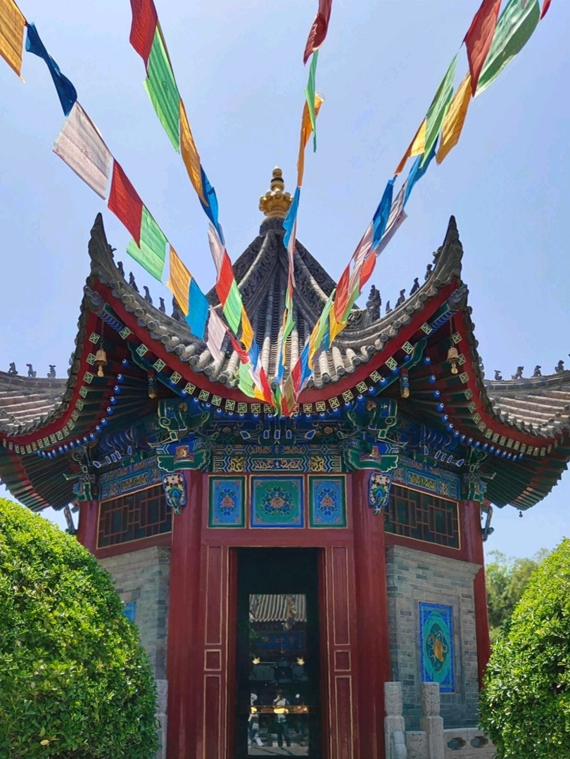 チベット祈祷旗（タルチョ）の5つの色の意味。 | Trip.com 西安