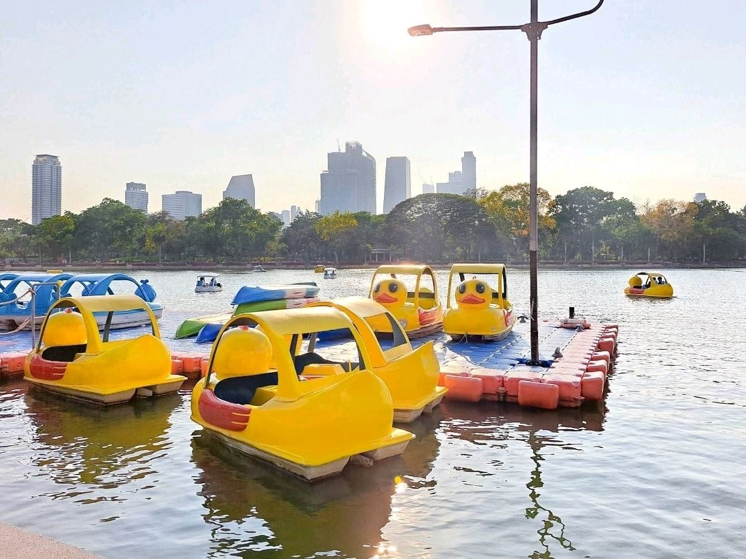 ビーチ気分🏖ベンジャキティ公園で楽しもう | Trip.com バンコク