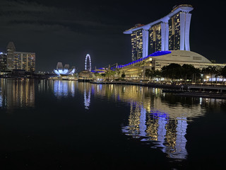 🇸🇬 Saya pergi ke Taman Merlion di Singapura!