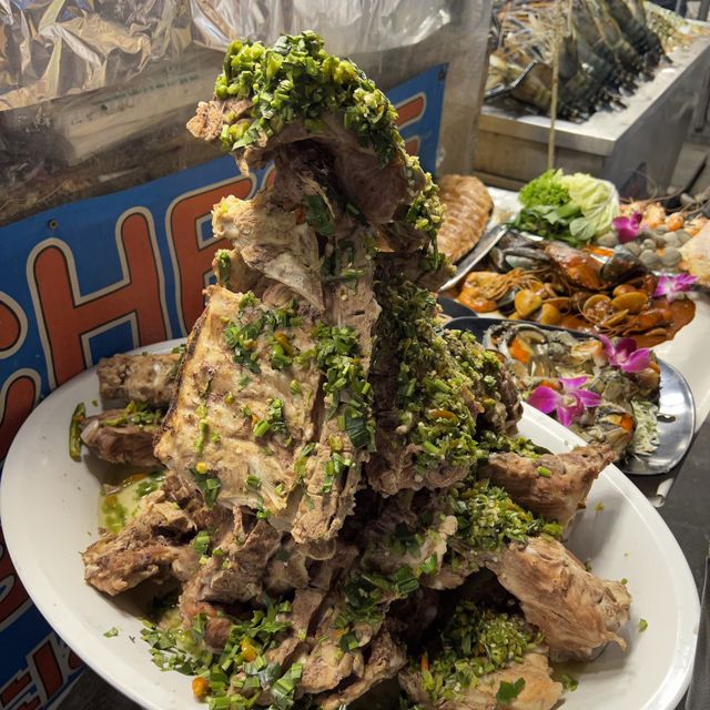 美食劣食盡在Jodd Fairs夜市