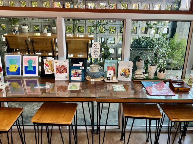YokoJung: A Haven for Dessert Enthusiasts 🍰🍨