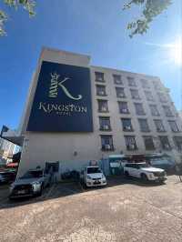 “Comfort & Convenience: Spacious Stay by Jonker”