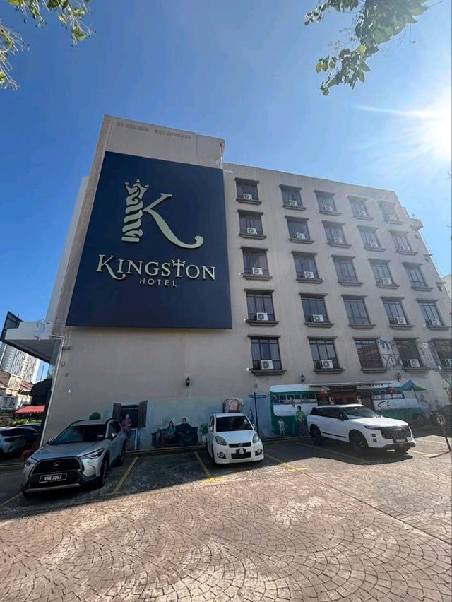 “Comfort & Convenience: Spacious Stay by Jonker”
