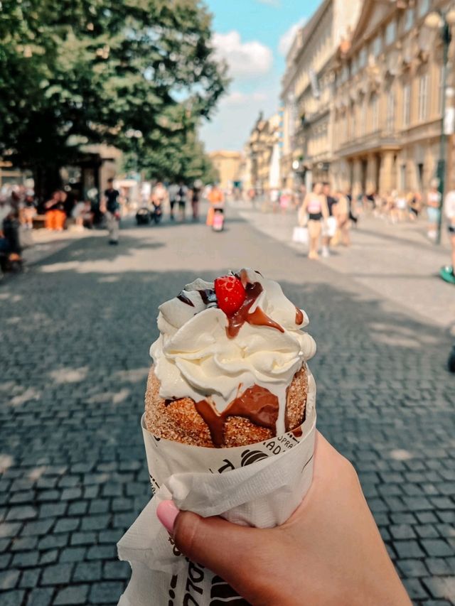 ✨ I mean... isn’t it the most beautiful city of Europe?!🇨🇿💫