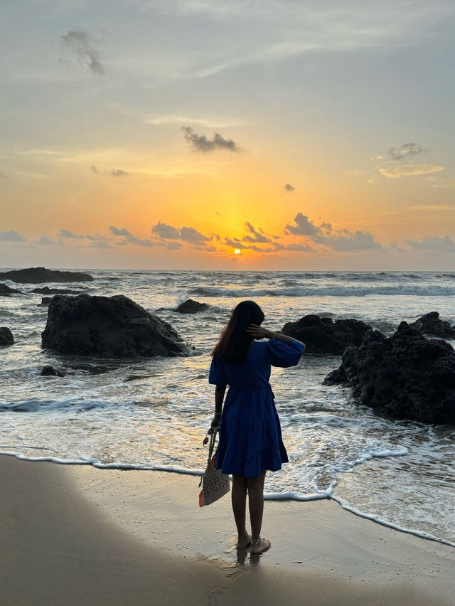 고아의 모르짐 해변을 방문했는데 정말 놀라운 경험이었어요! 🏖️🌴