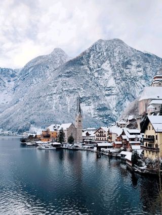 Day Trip from Vienna to Hallstatt: Discover the Austrian Gem