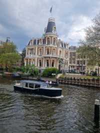 Coffee shops and canal hops—Amsterdam, you’re my kind of city ☕🚤