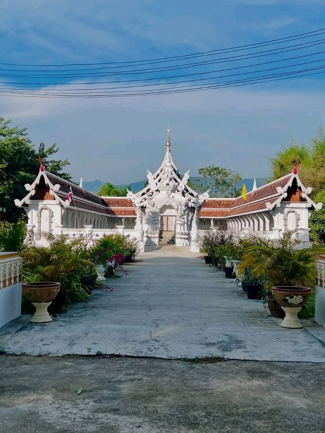 Wat Phra Non, Rong – Peaceful Sanctuary in Phrae’s Countryside