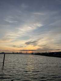 Solent Skies: A Southampton Sunset