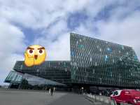 🇮🇸 冰島雷克雅維克一日遊 | 腳痠但心暖的冒險旅程 🧤👣❄️ ✨ 小城市大步行，天氣變幻莫測，一天走到腿軟的獨特旅行日記 ✨