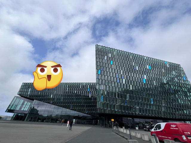 🇮🇸 冰島雷克雅維克一日遊 | 腳痠但心暖的冒險旅程 🧤👣❄️ ✨ 小城市大步行，天氣變幻莫測，一天走到腿軟的獨特旅行日記 ✨