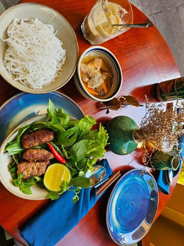 🍽️ Em Comfort Food – Your Cozy Culinary Hideaway in Hoi An