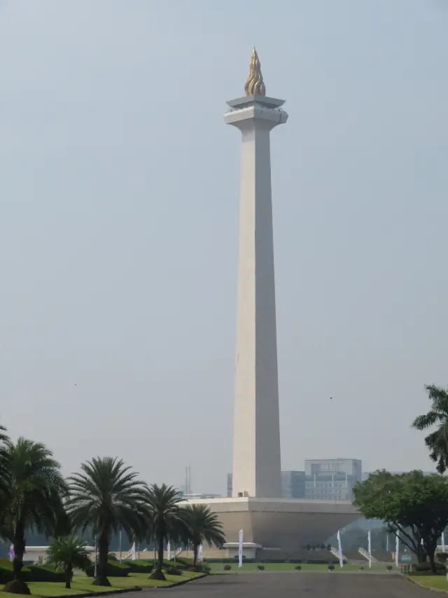 Guide to Jakarta, Indonesia — a bustling megacity full of culture, history, and modern energy 🌆✨