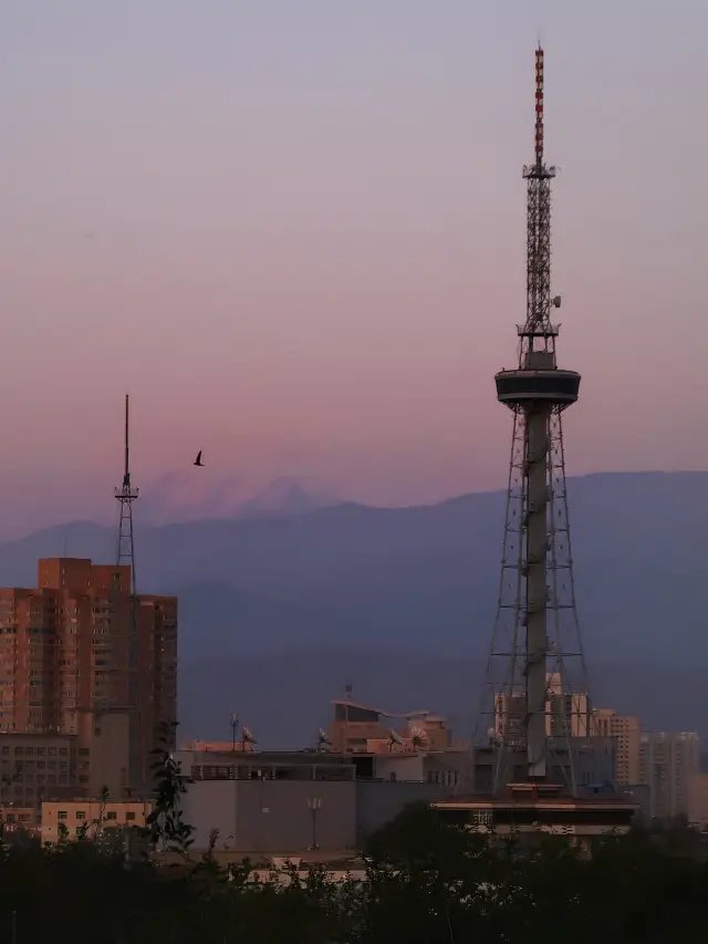 Xinjiang | Come and watch a sunset at 10 pm