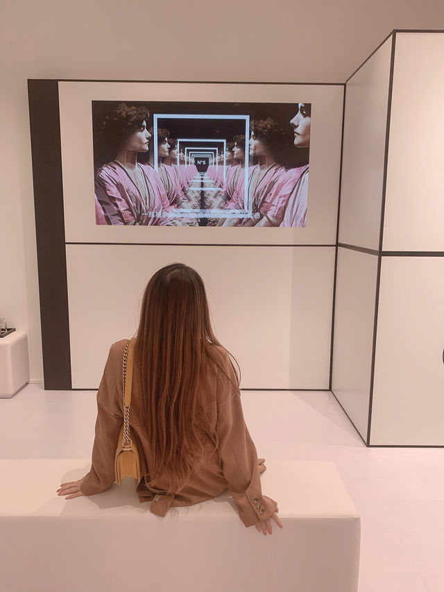 魔都看展香奈儿限時展覽香水的造藝