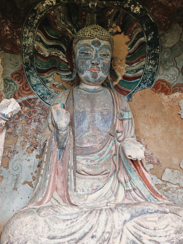 甘肅天水麥積山石窟藝術瑰寶