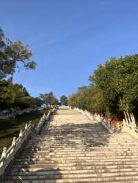 來彌勒市，遊彌勒寺