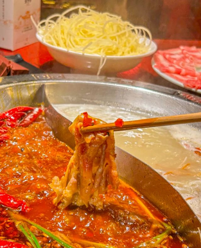 Guilin❗️❗️❗️The hotpot at this place is incredibly delicious, a must-visit every time I come😍.