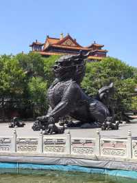 香河天下第一城，位於京城以東，廊坊北三縣的香河，地處京、津、冀交界處