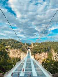 Daring views from Grand Canyon Glass bridge Sky walk