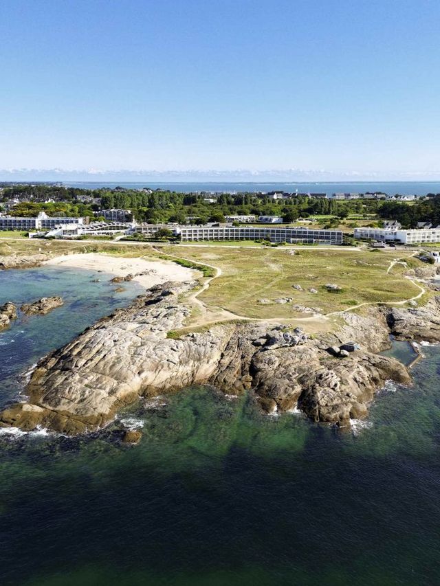 🌊✨ Quiberon's Luxe Escape: Sofitel's Seaside Spa Haven 🛎️