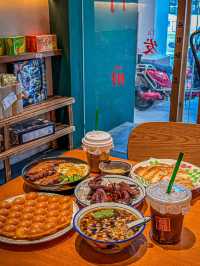 中山一日遊 City eat 指南！！好吃好拍！！ 第一站：早餐去 solo 吃個 brunch，中山網紅老店。