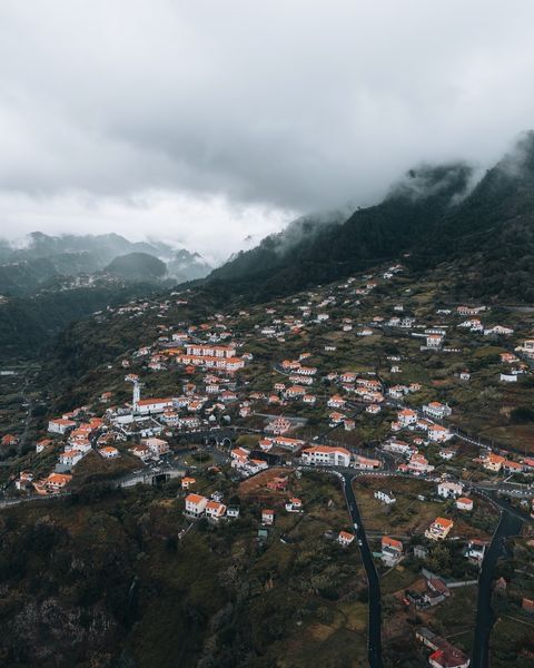 納扎雷最令人驚艷的懸崖美景 。
