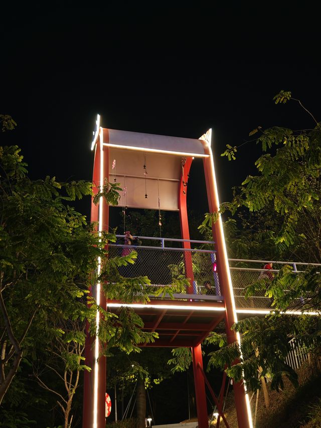 出乎意料！孩子愛上兒童公園的科普館和夜景。