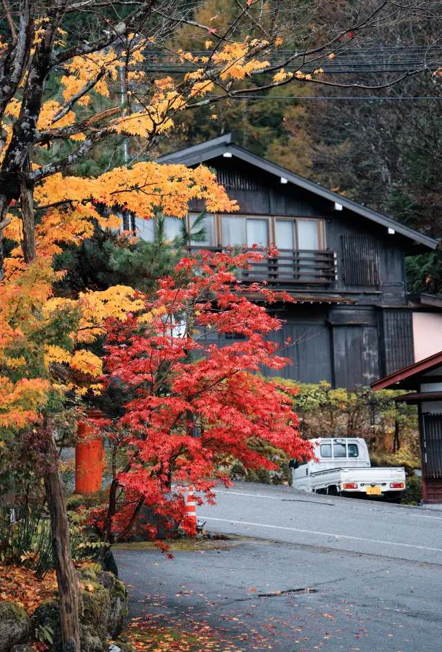 일본 다카야마 후쿠지 온천의 모토유 마고쿠로 온천 료칸에서.