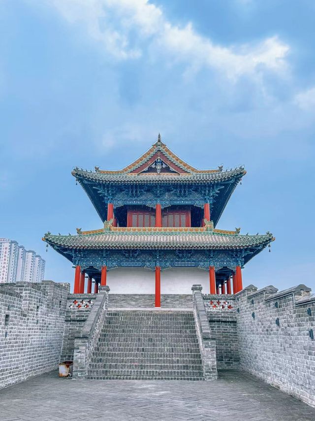 運城｜鹽韻千年，城牆內外