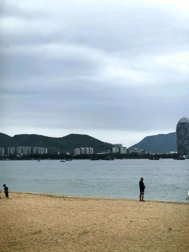 Perfect hotel on Sanya beach 