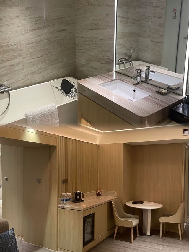 拜託，嚟深圳出差一定要住呢間酒店！！