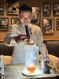 在北京 喝了一杯雍和宮味兒的酒