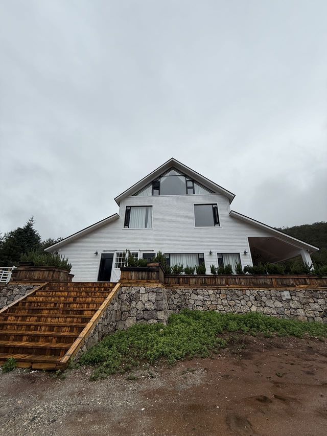 桃花塢綜藝王鶴棣同款！玉龍雪山小木屋酒店