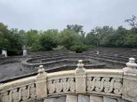 雨中圓明園：歷史與自然的私語