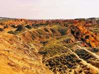 Zhangye Danxia Backpacker's Guide: Conquering China's Rainbow Mountains on a Budget