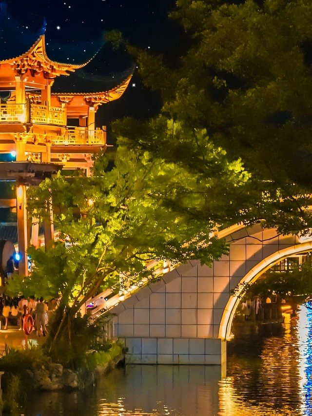 一生痴絕處，遇見婺女洲