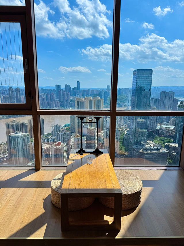重慶人嘴巴真嚴！雲端之眼同款酒店咁好住