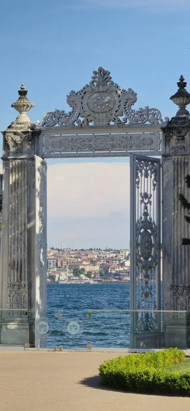 Istanbul New Palace: The Interwoven Beauty of Scenery and History