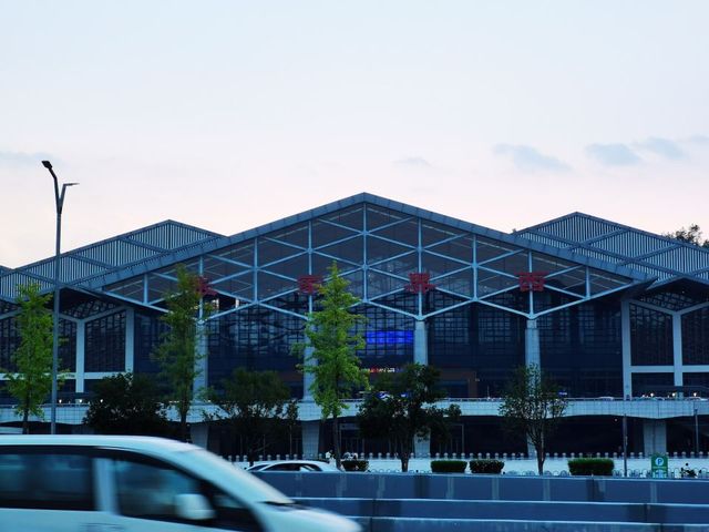 張家界下高鐵即享詩意,明月松間民宿超讚 張家界下高鐵即享詩意,明月松間民宿超讚