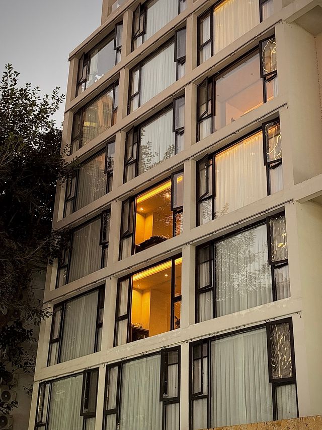 人均百元！版納江景酒店躺看瀾滄江